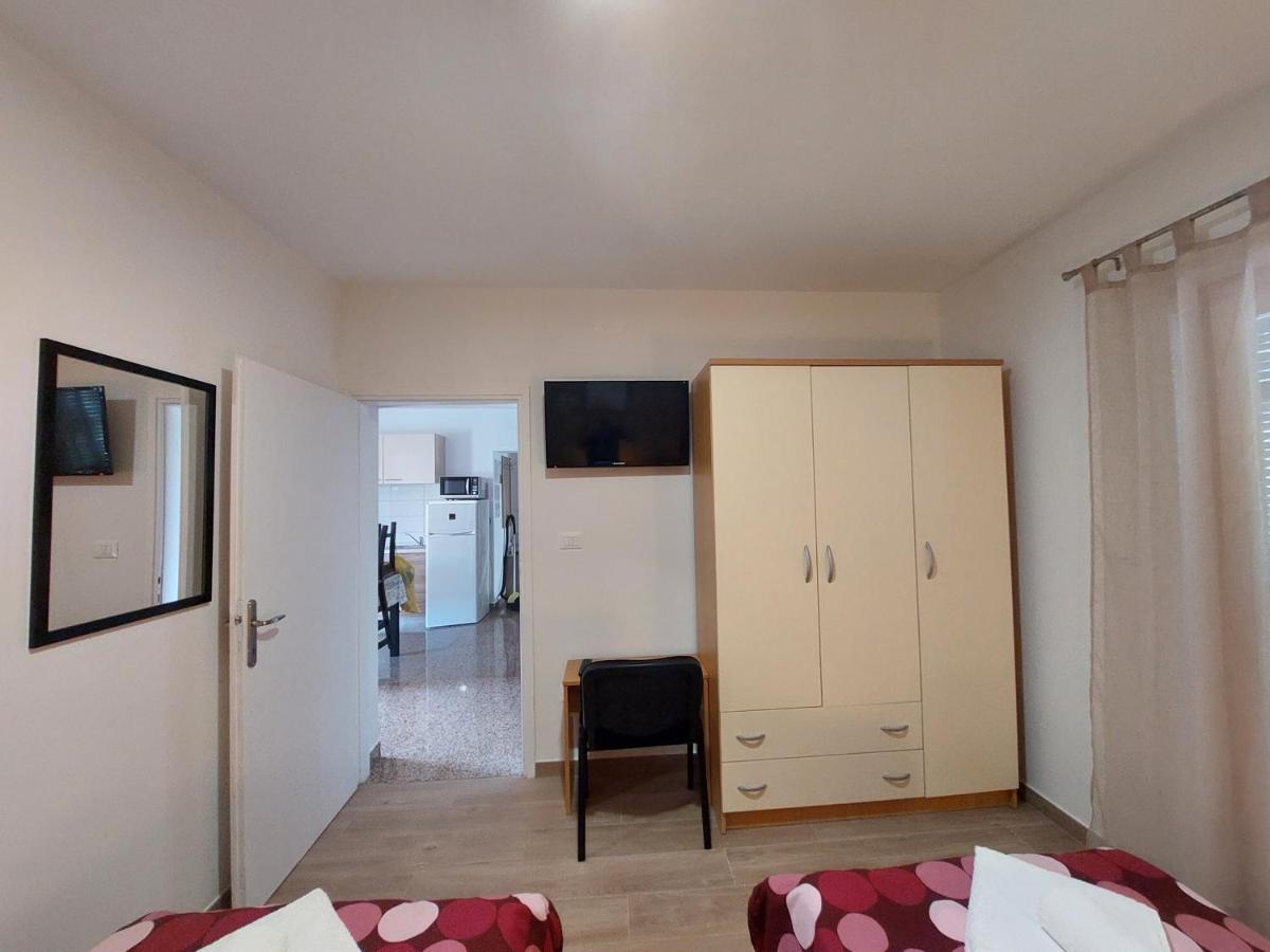 Apartment Luisa ポレッチ エクステリア 写真