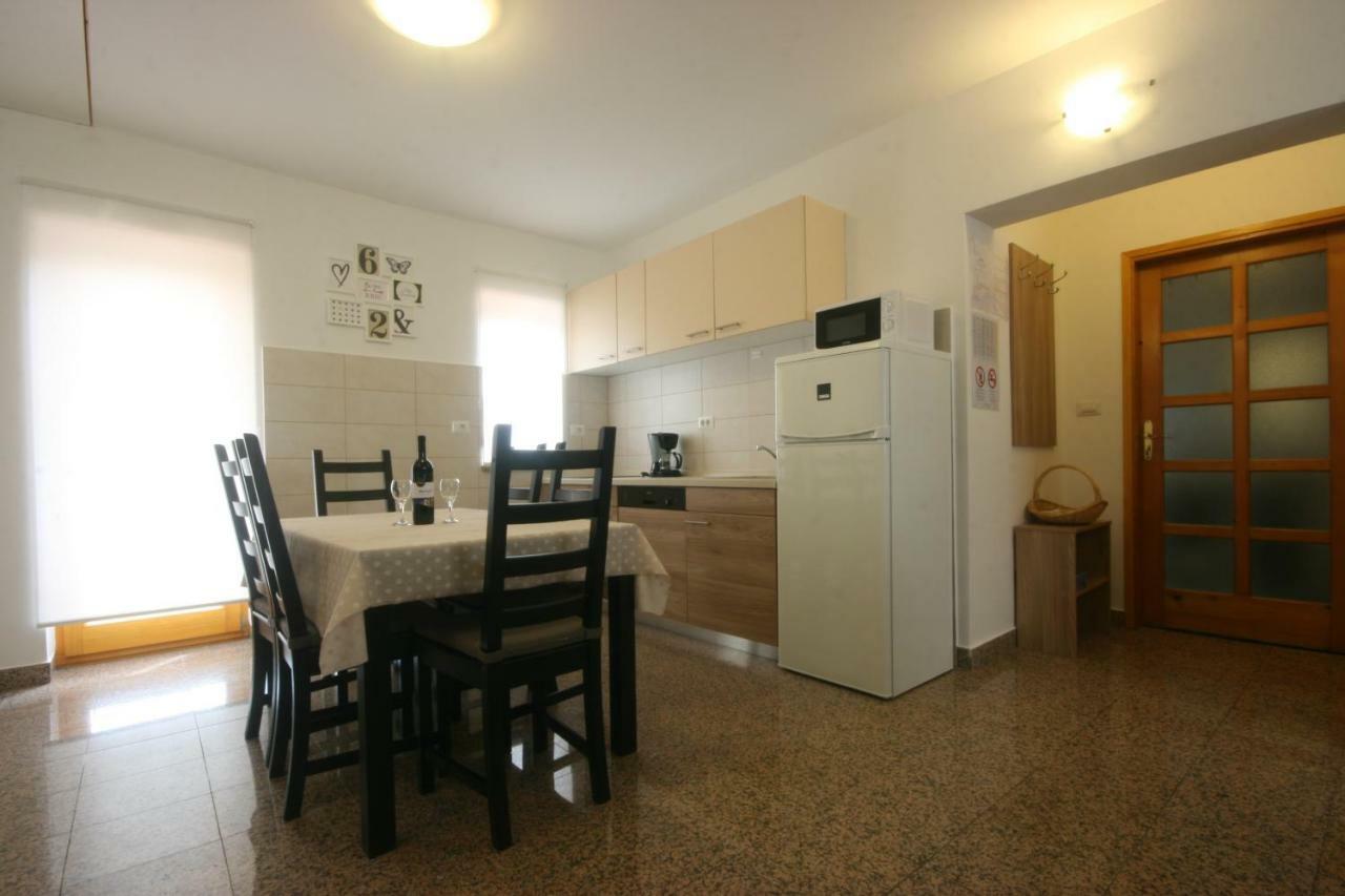 Apartment Luisa ポレッチ エクステリア 写真